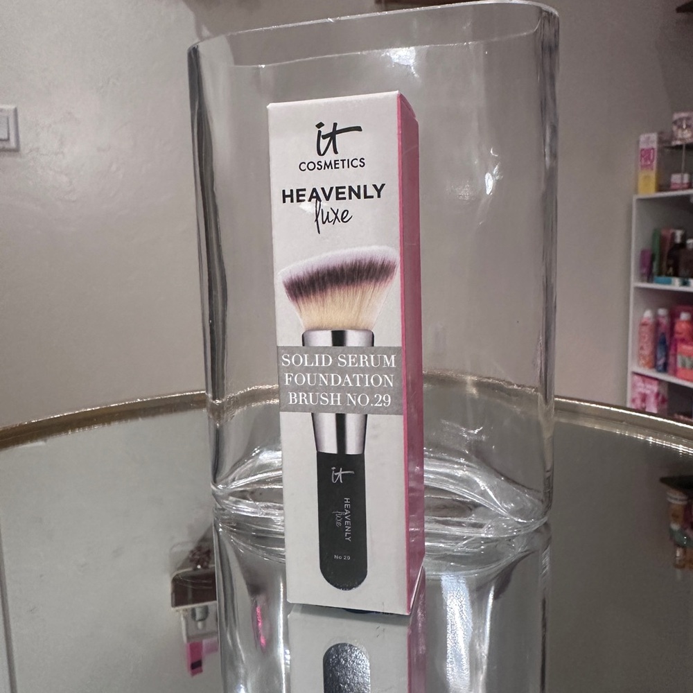 IT Cosmetics Heavenly Luxe Foundation Brush